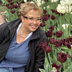 Meet your Posher, Lyra